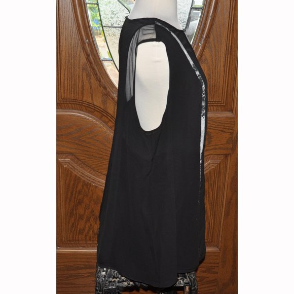 Kenar Woman Silky Black & White Sleeveless Summer Top - Picture 6 of 8